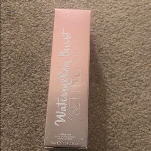 Watermelon Burst Setting Spray